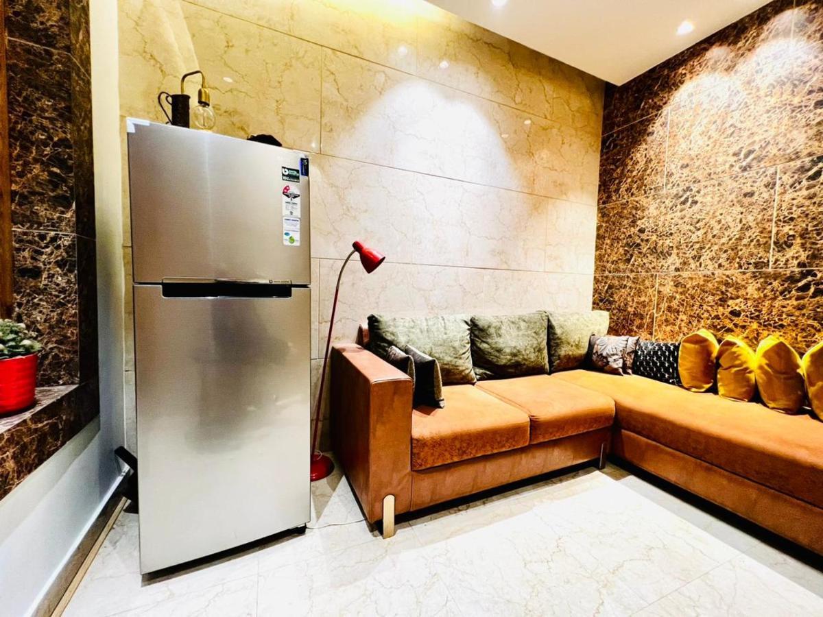 Divine Studios Rajouri Garden New Delhi Ngoại thất bức ảnh