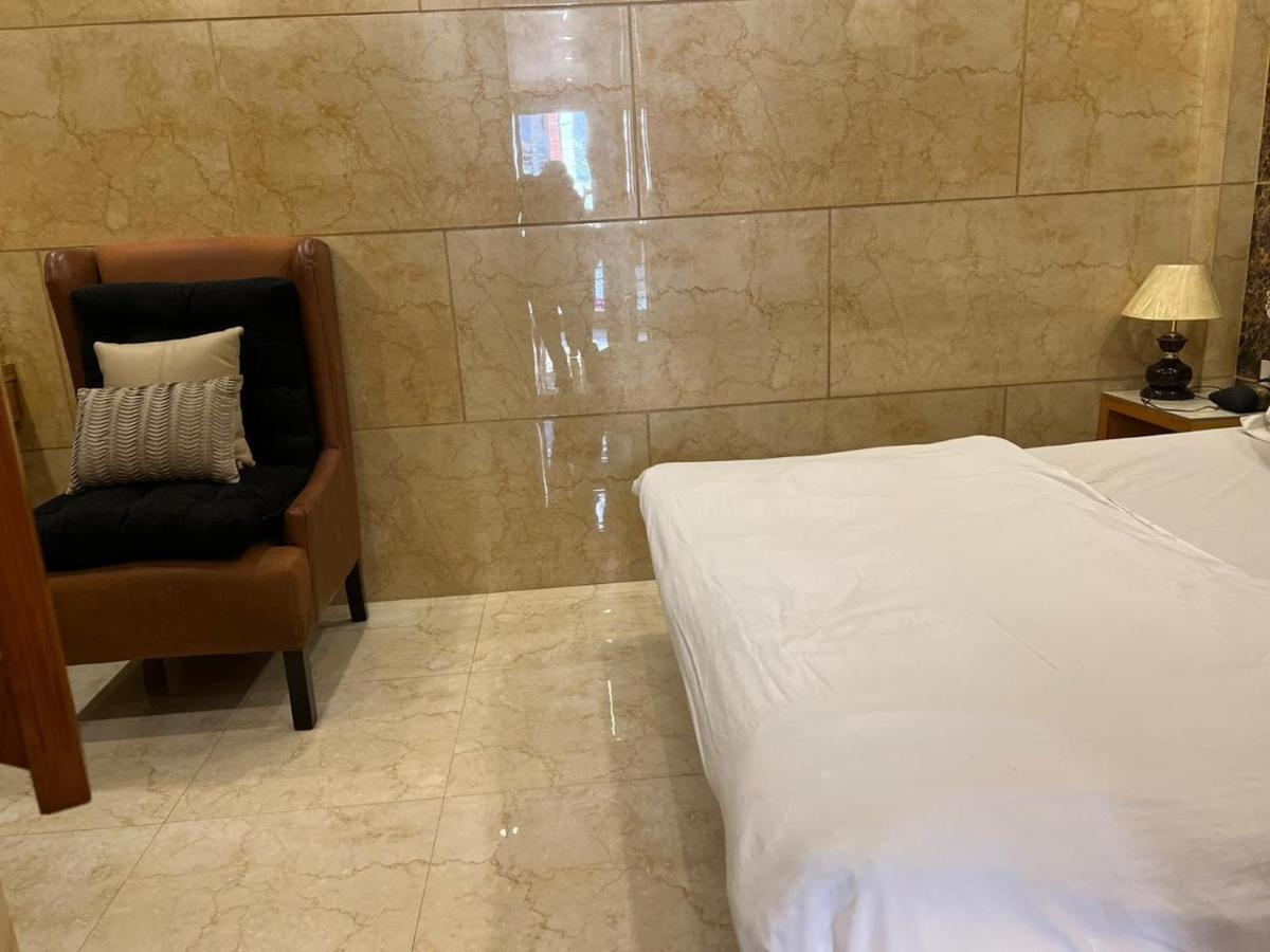 Divine Studios Rajouri Garden New Delhi Ngoại thất bức ảnh