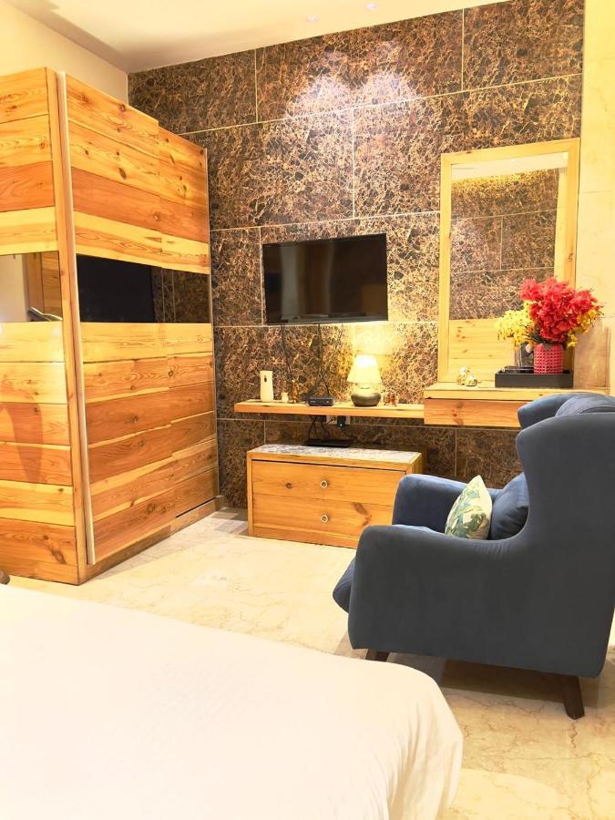 Divine Studios Rajouri Garden New Delhi Ngoại thất bức ảnh