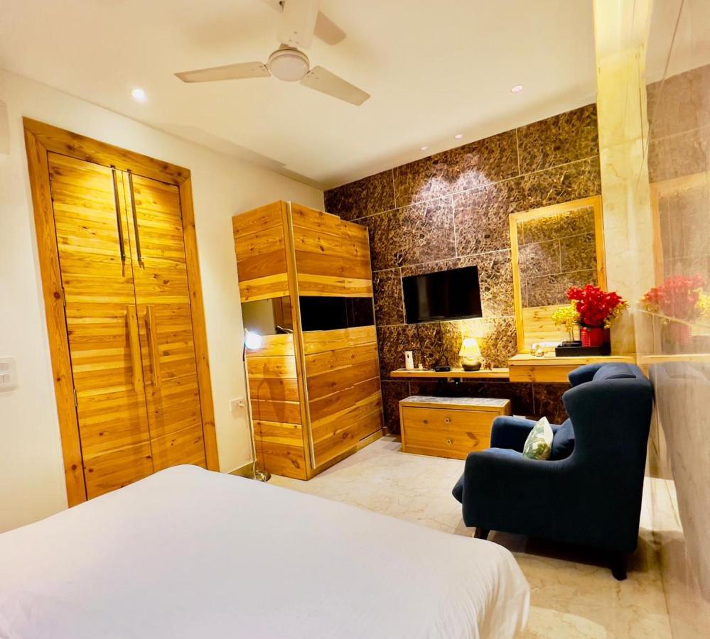 Divine Studios Rajouri Garden New Delhi Ngoại thất bức ảnh