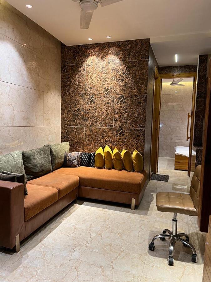 Divine Studios Rajouri Garden New Delhi Ngoại thất bức ảnh